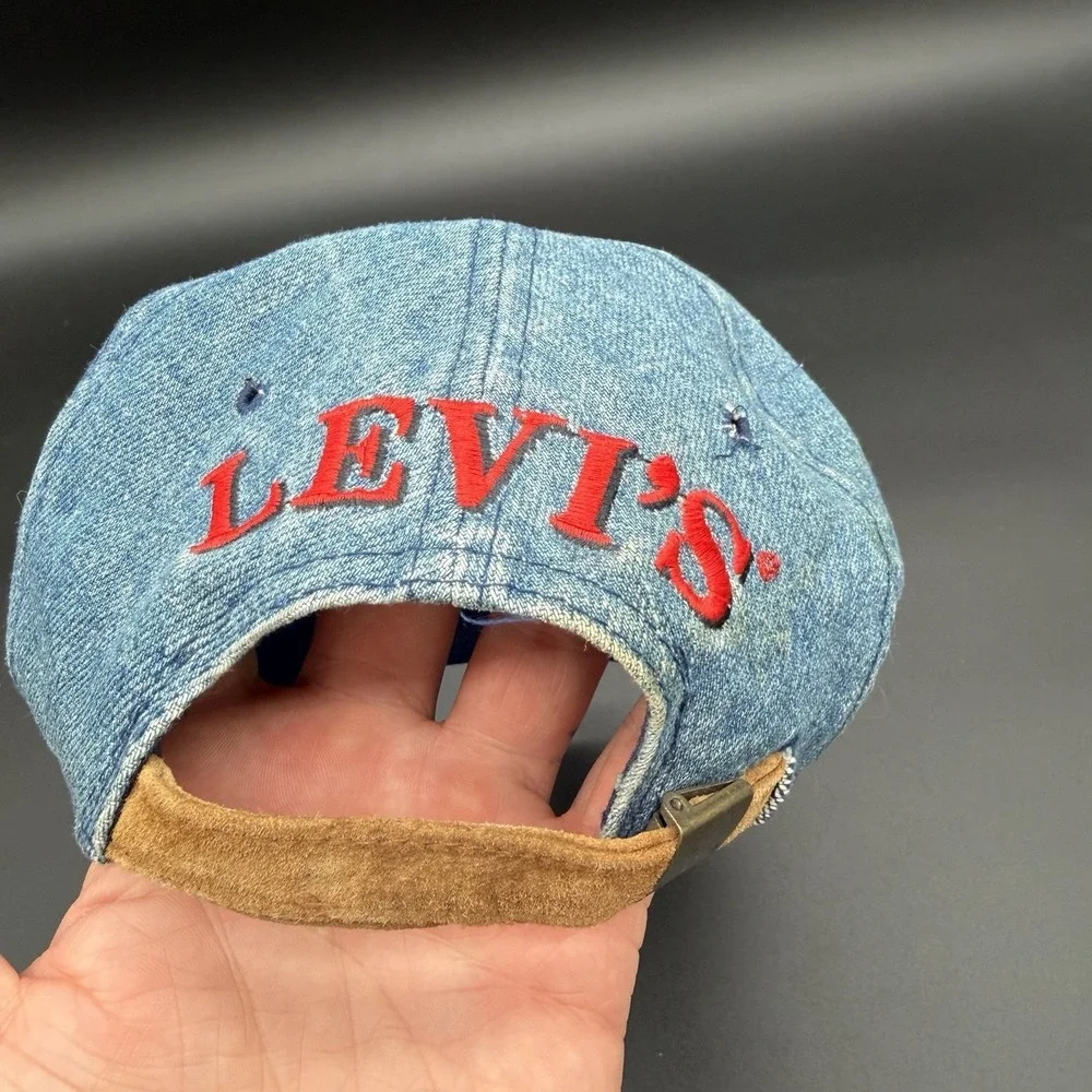 Vintage 90's Levi's Denim Hat One Size Adjustable Levi Strauss & Co Light Wash‎